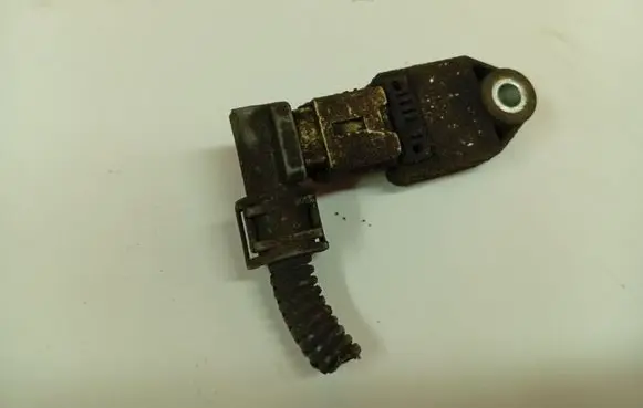 Toyota Corolla E120 E130 Airbag deployment crash/impact sensor 