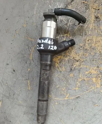 Mazda 6 Fuel injector
