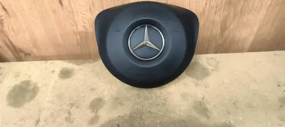 Mercedes-Benz GLC C253 Steering wheel airbag A0008609000