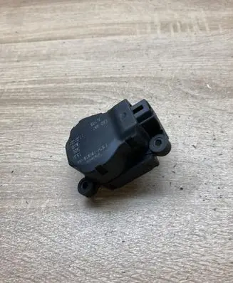 Ford Focus Air flap motor/actuator 1S7H19E616AA