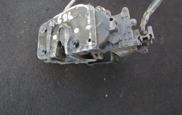 Mazda 626 Front door lock 1528007031 152800-7031