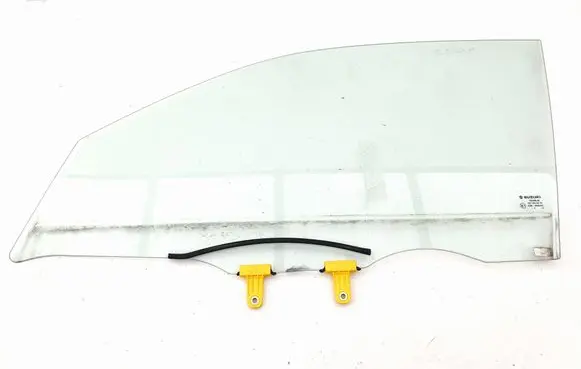 Suzuki Vitara (LY) Front door window glass four-door