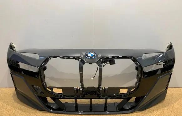 BMW 7 G70 Front bumper