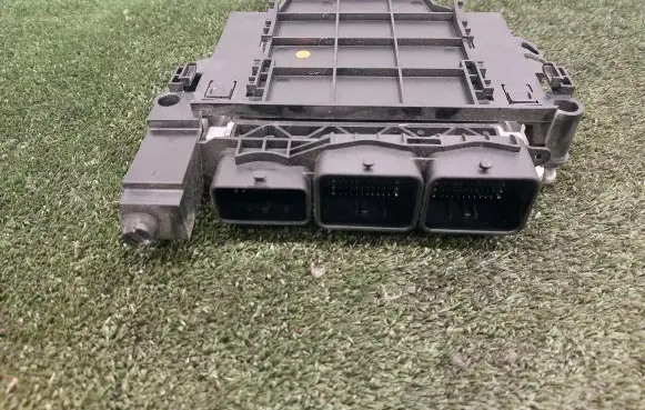 Land Rover Discovery 5 Engine control unit/module 5WS40405E