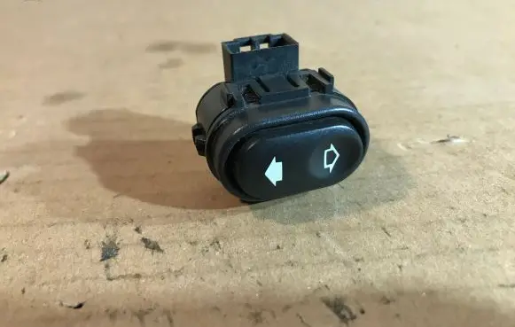 Jaguar XJ X308 Electric window control switch LNC6388AA
