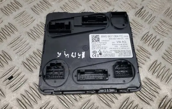Audi A5 Comfort/convenience module 8W0907064DC 8W0907064FC 8W0907064