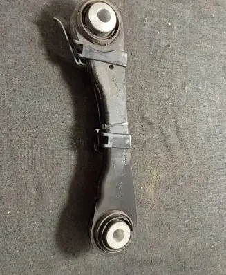BMW 5 G30 G31 Rear upper control arm/wishbone 6867537