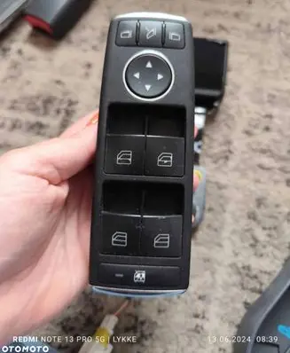 Mercedes-Benz C AMG W204 Quarter vent window switch 2048700251 03139400