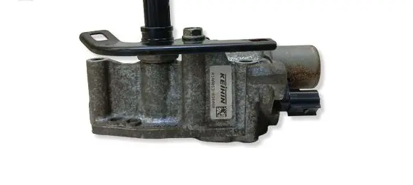 Honda CR-V Camshaft vanos timing valve R1AA013034460