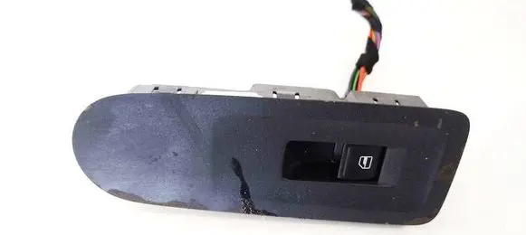 Volkswagen Up Electric window control switch 1S0867255E