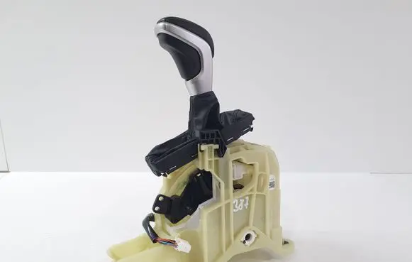 Mitsubishi Eclipse Cross Gear shifter/selector 2400A555