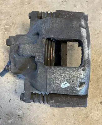 Chrysler Grand Voyager V Front brake caliper
