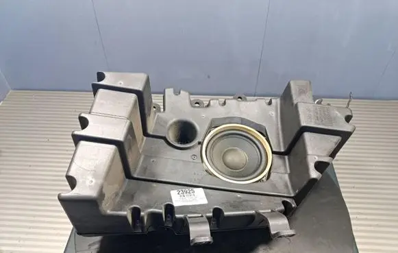 Subaru Tribeca Subwoofer speaker 
