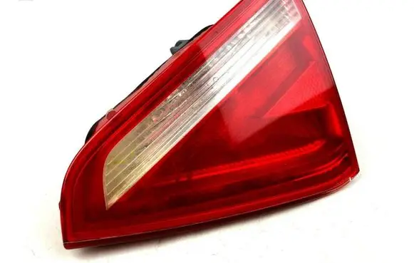 Audi A5 8T 8F Tailgate rear/tail lights 8T0945094