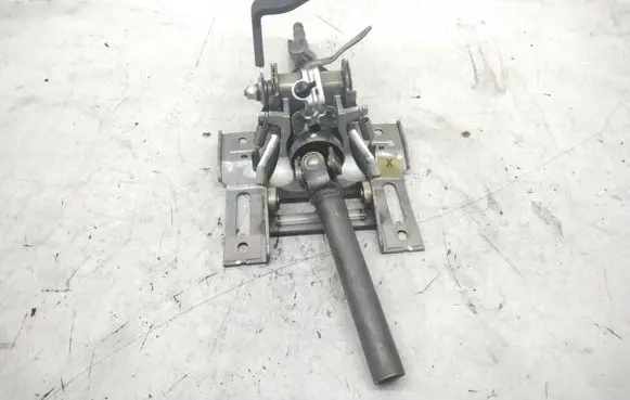 Honda FR-V Steering wheel axle