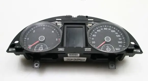 Volkswagen PASSAT B7 Speedometer (instrument cluster) 3AA920970A
