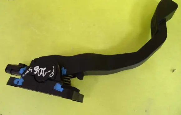 Peugeot 206 Accelerator throttle pedal 0280752237