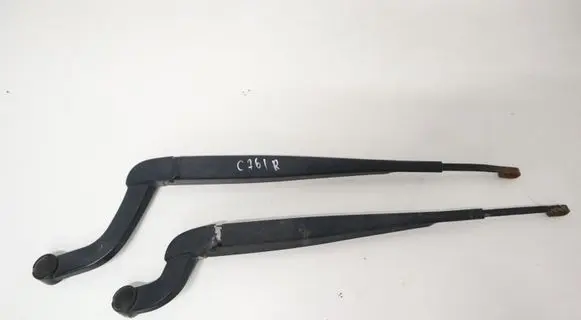 Land Rover Discovery 4 - LR4 Front wiper blade arm