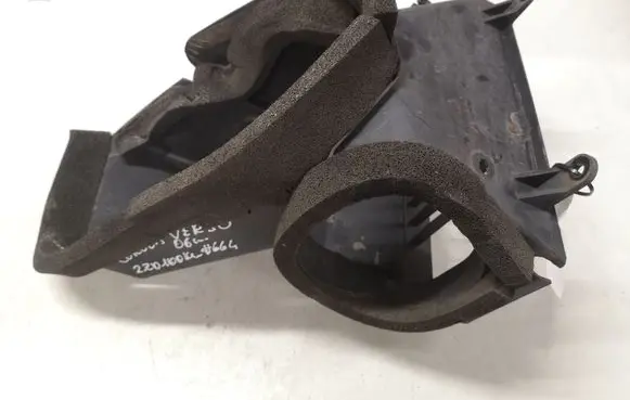 Toyota Corolla Verso AR10 Air intake duct part