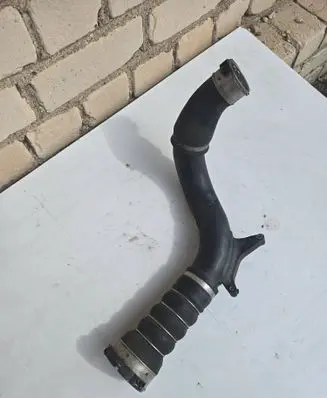 Intercooler hose/pipe