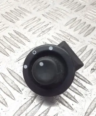Renault Megane II Wing mirror switch 8200002442