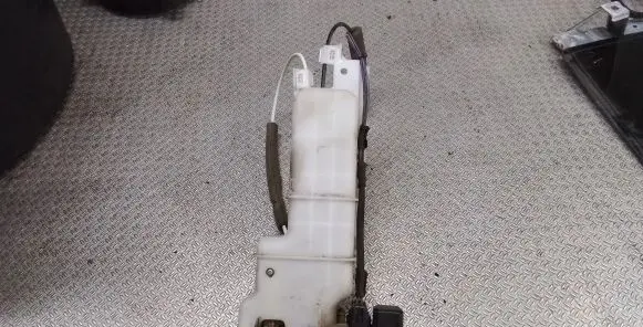 Chrysler Pacifica Rear door lock