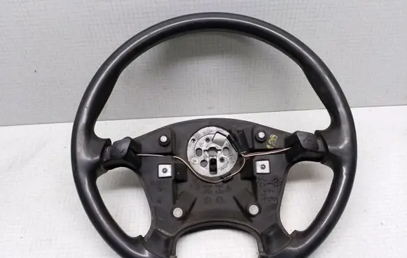 Opel Astra F Steering wheel 90447815