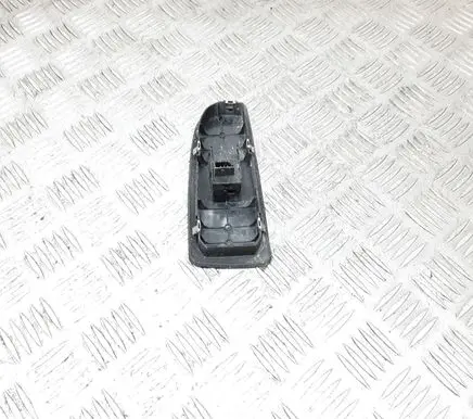 BMW 1 E81 E87 Electric window control switch 6935534 15979800 6951996AI