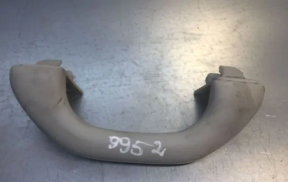 Volkswagen Golf Plus Front interior roof grab handle 1041705S14