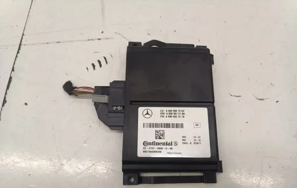 Mercedes-Benz E W212 Other control units/modules A0009007504 A0999012100 A0009024719