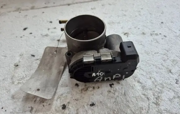 Audi A4 S4 B6 8E 8H Throttle body valve 078133062B