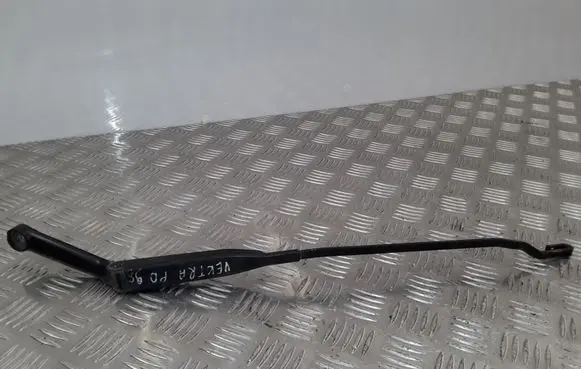 Opel Vectra B Front wiper blade arm 90504175 90504175RH 183430