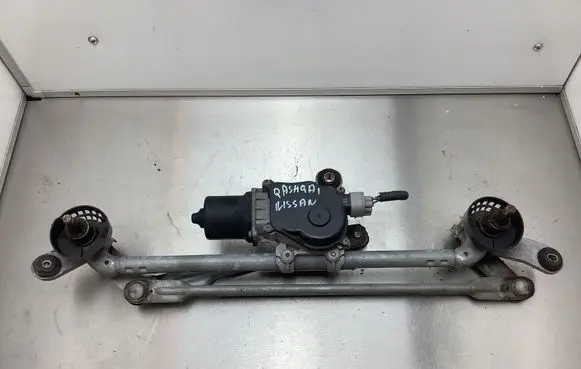 Nissan Qashqai Front wiper linkage and motor WM07C 4124C004