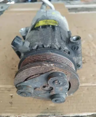 Ford Focus Air conditioning (A/C) compressor (pump) 3M5H-19D629KA