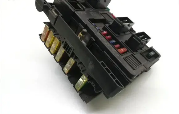 Peugeot 206 Fuse module