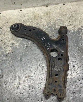 Volkswagen Golf IV Front lower control arm/wishbone