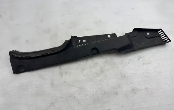 Volvo XC90 Fender end trim 31371763