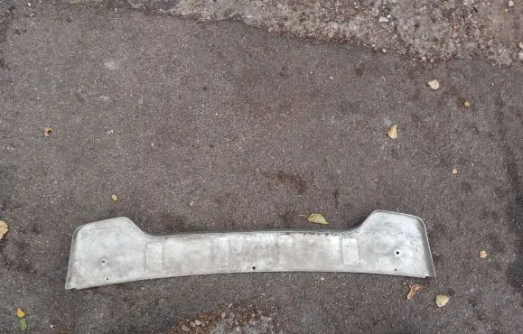 Volvo XC70 Front bumper skid plate/under tray 