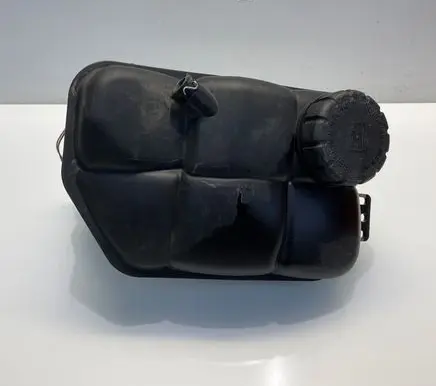 Mercedes-Benz E W211 Coolant expansion tank/reservoir 2115000049 A2115000049