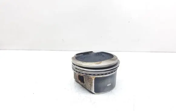 Toyota Avensis T250 Piston 