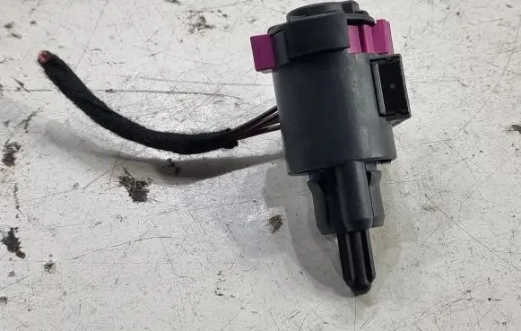 Audi A6 S6 C6 4F Brake pedal sensor switch 4F0945459B