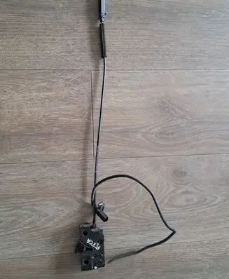 Seat Ateca Engine bonnet/hood lock/catch 575823531