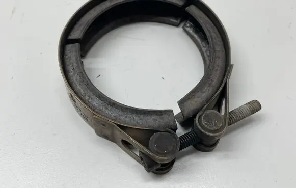 Volkswagen Transporter - Caravelle T5 Muffler pipe connector clamp 1K0253725