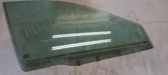 Volvo S40, V40 Front door window glass four-door