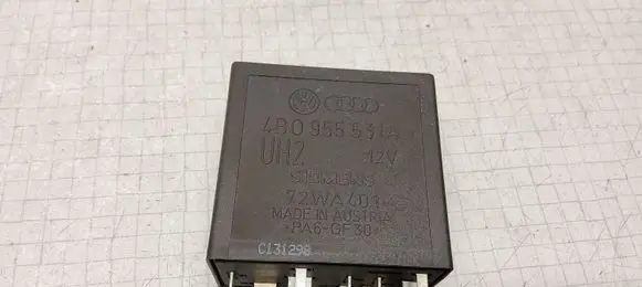 Volkswagen PASSAT B5 Window wiper relay 4B0955531A