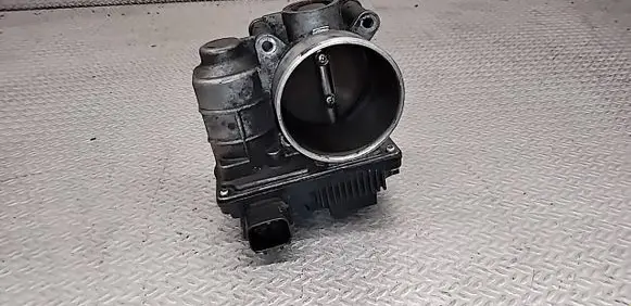 Nissan X-Trail T30 Throttle valve SERA57601 A2Z15