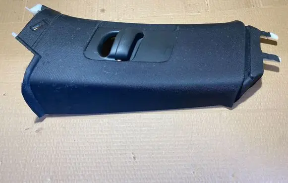 Volvo XC90 (B) pillar trim (top) 31377583