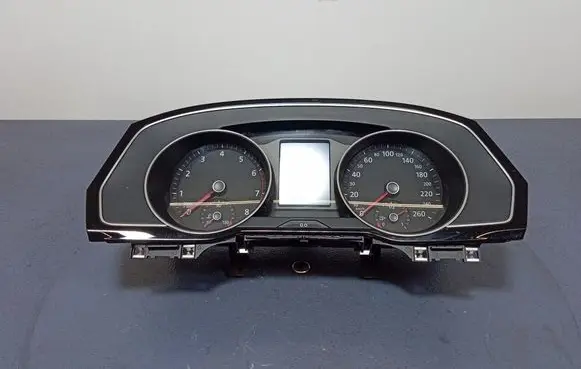 Volkswagen PASSAT B8 Speedometer (instrument cluster) 3G0920750G