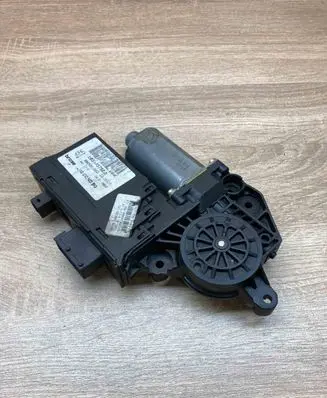 Peugeot 307 Front door window regulator motor 9634457580