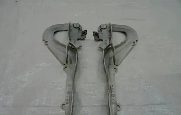 Citroen C3 Engine bonnet/hood hinges 9812778580
